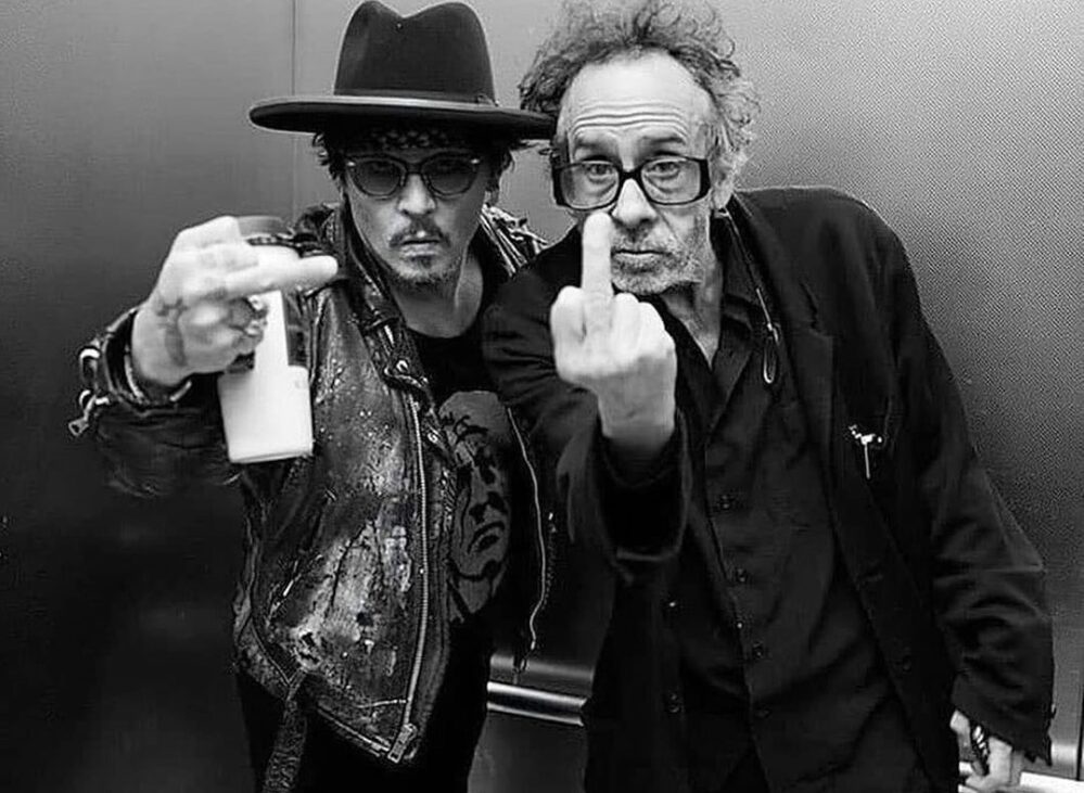Tim Burton al rescate de Johnny Depp