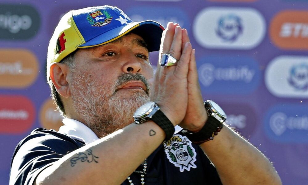 Fallece el astro del fútbol Diego Maradona a la edad de 60 años ¡Adiós Diego!