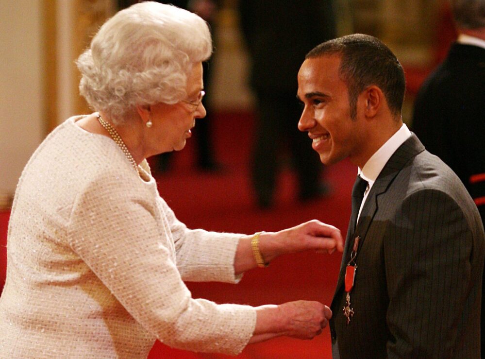 ¡Sir! Por su trayectoria Lewis Hamilton será nombrado caballero por la Reina Isabel