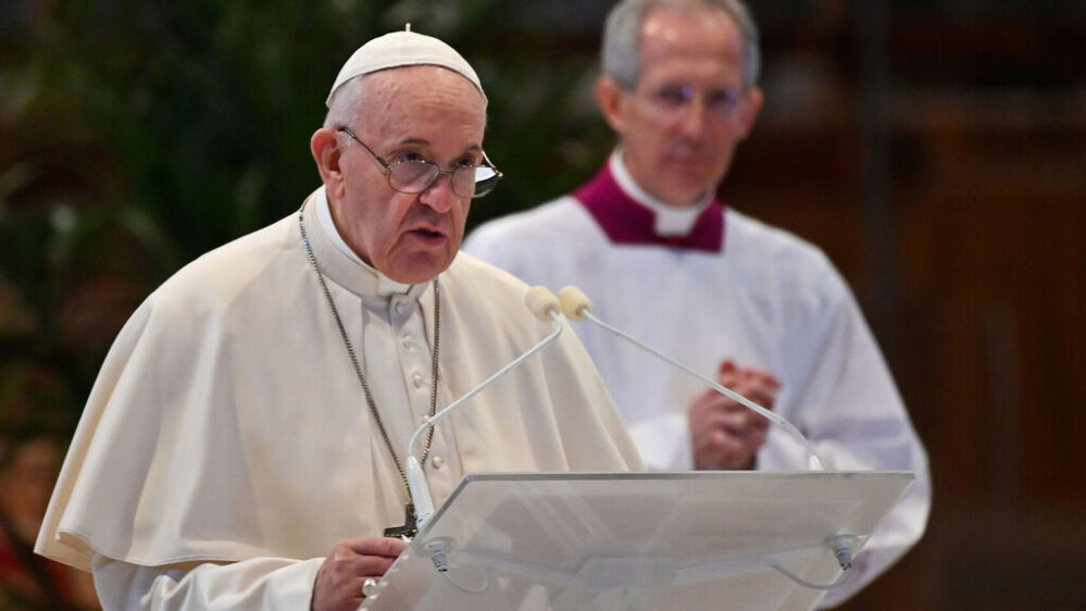 Tras casos de corrupción, el papa Francisco reforma autoridad financiera del Vaticano