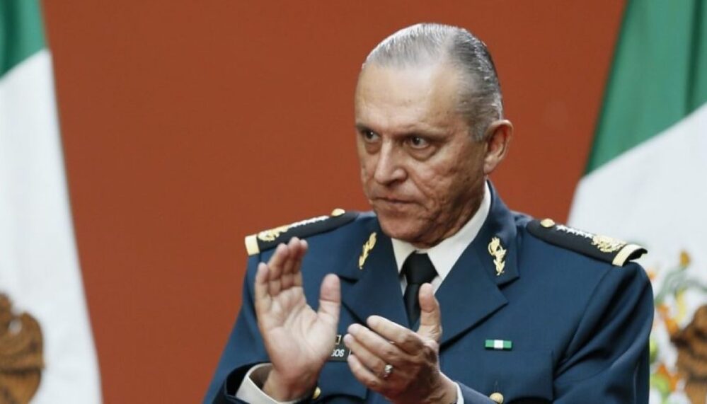 ¡Inocente! Exonera la FGR al general Cienfuegos, no ejercerá acción penal