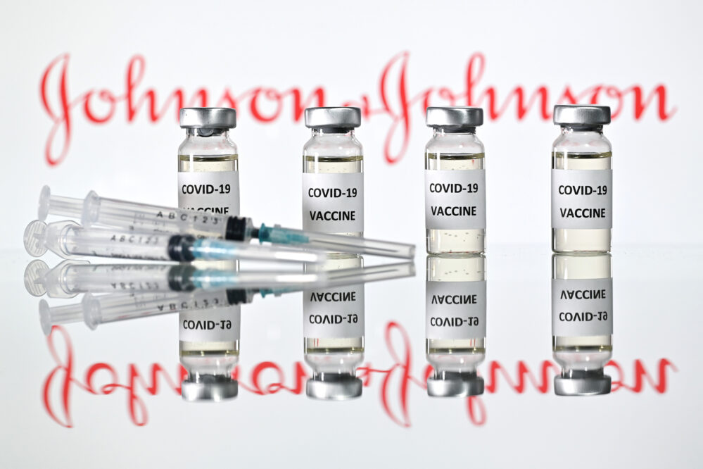 Vacuna de Johnson & Johnson tiene 66% de efectividad en ensayo global