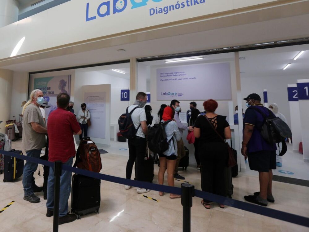 Pruebas falsas Covid para turistas en Cancún, test hechos a la medida