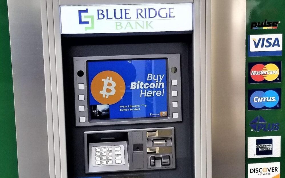 Blue Ridge, el primer banco de Estados Unidos que compra y vende Bitcoin en cajeros