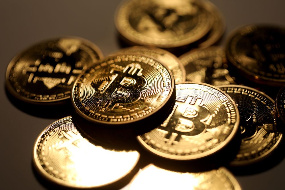 El bitcoin rebasa los 50 mil dólares y suma un nuevo récord