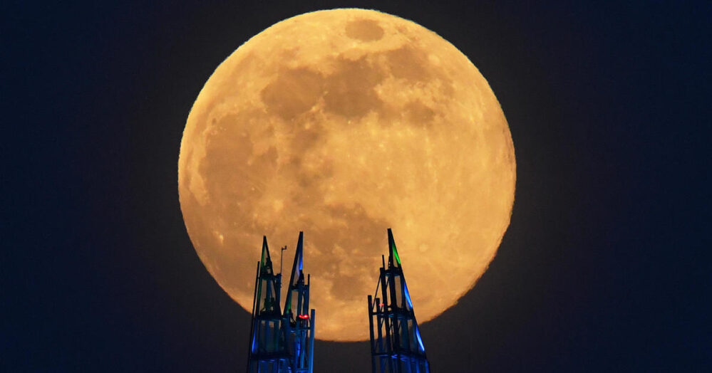 Esta noche hermosa Luna de Nieve, así se despide febrero