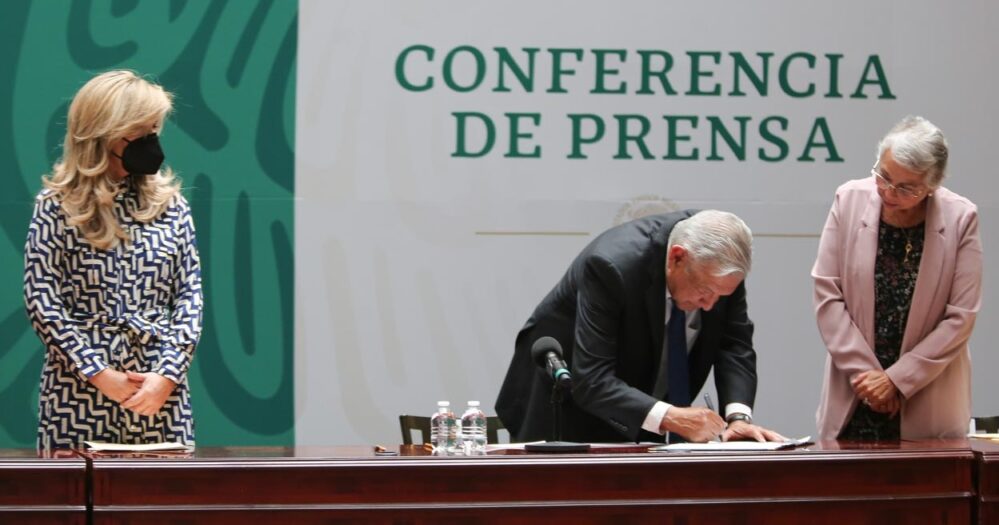 Se compromete Obrador y gobernadores a garantizar elecciones libres, firman Acuerdo Nacional por la Democracia