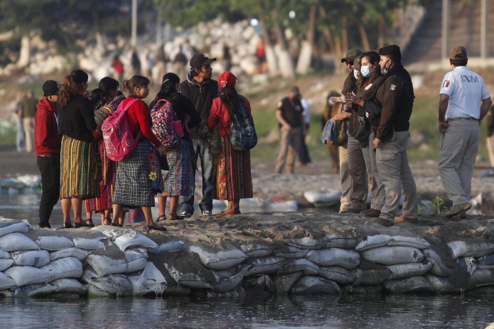 Refuerza México presencia militar y de seguridad en la frontera con Guatemala