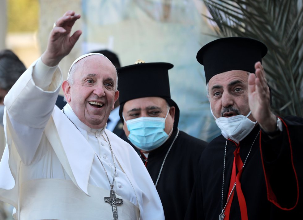 El Papa Francisco pide fin de la violencia en su histórica visita a Irak