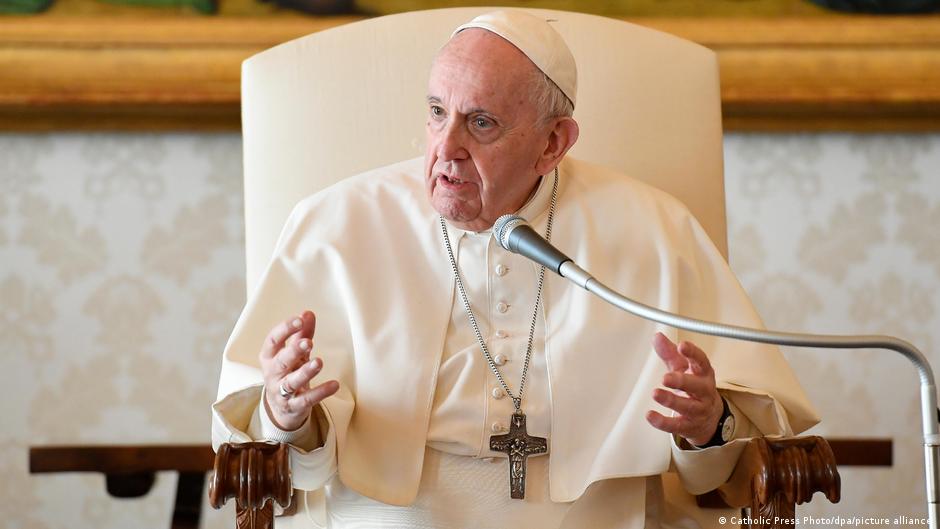 Crisis económica en El Vaticano: el Papa reduce sueldo de cardenales por pandemia