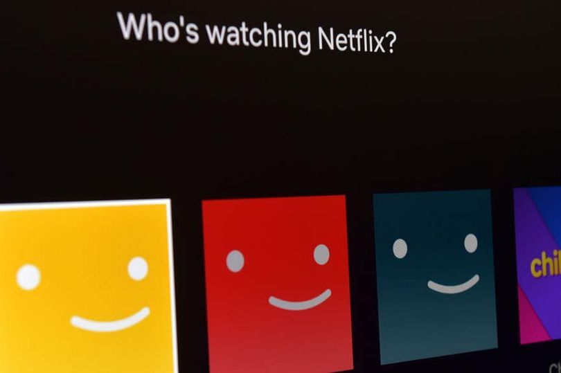 Prueba Netflix nuevo sistema para evitar que usuarios compartan contraseñas