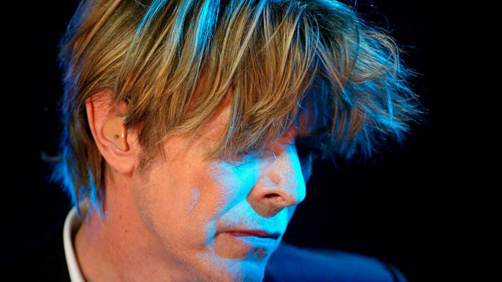David Bowie regresa… con disco que incluye 21 canciones inéditas