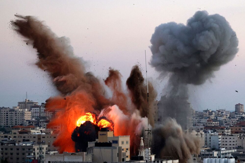 Aumentan ataques de israelíes a palestinos, Siria lanza tres misiles a Israel