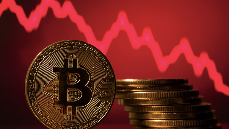 Criptomonedas con día negro, el Bitcoin cae casi 30%