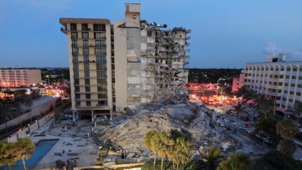 Impactante video del momento en que colapsa edificio de doce pisos en Miami