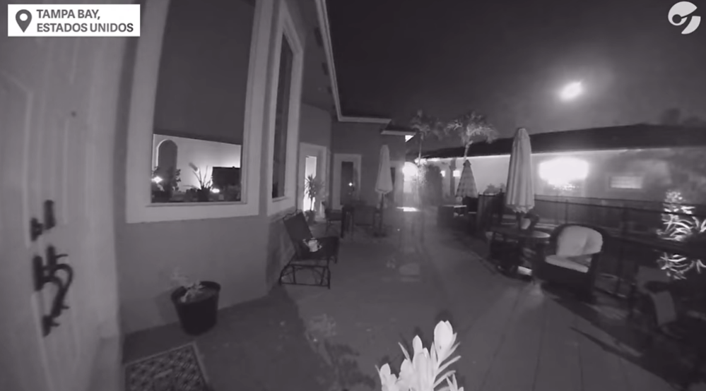 VIDEO: Meteorito cae cerca de su casa mientras la familia dormía