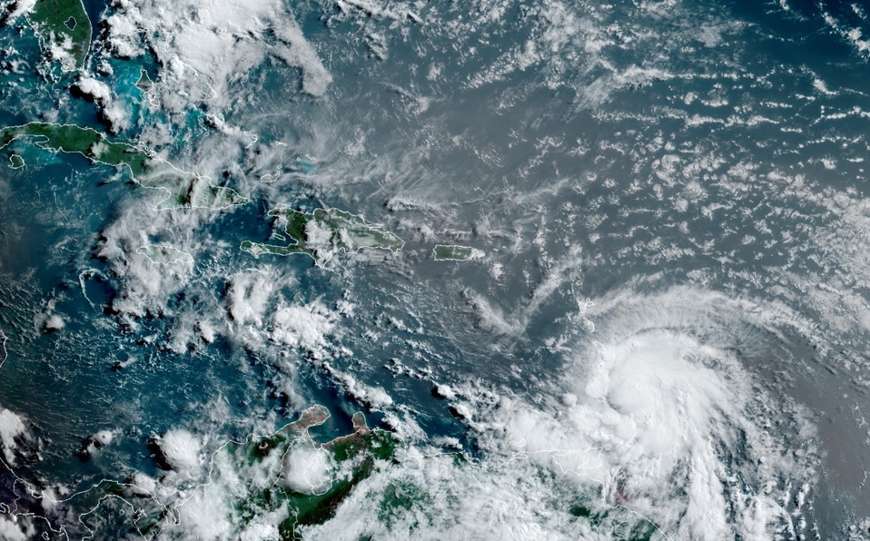 Elsa ya es huracán y transita en el Mar Caribe