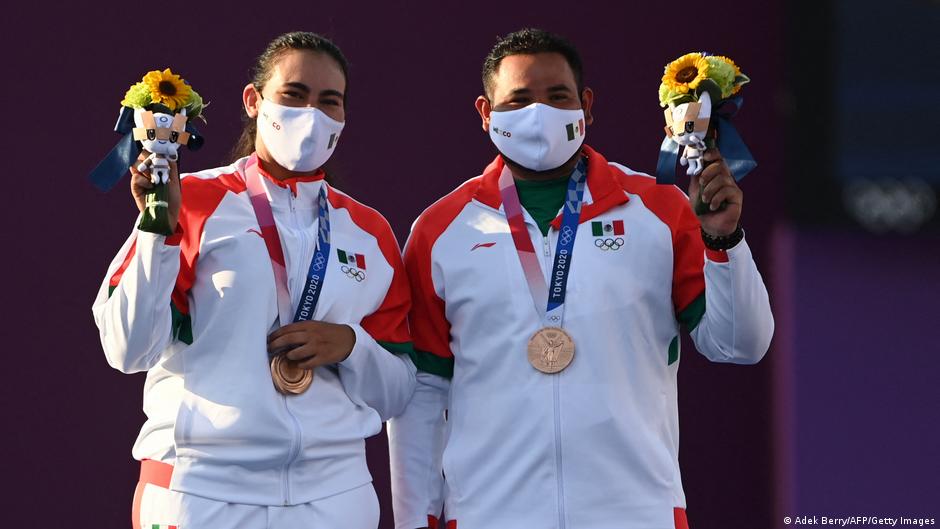 México gana su primera medalla en Tokio 2020, conquista bronce en tiro con arco mixtos