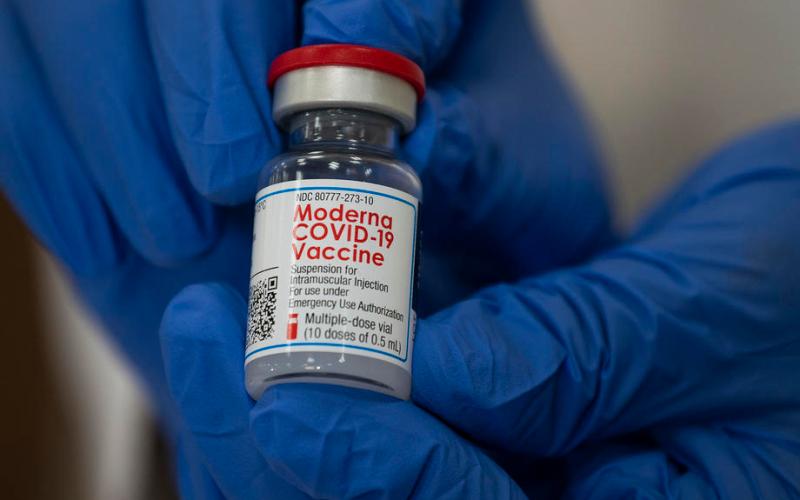 Dos personas fallecen en Japón tras aplicarles la vacuna de Moderna contra el Covid