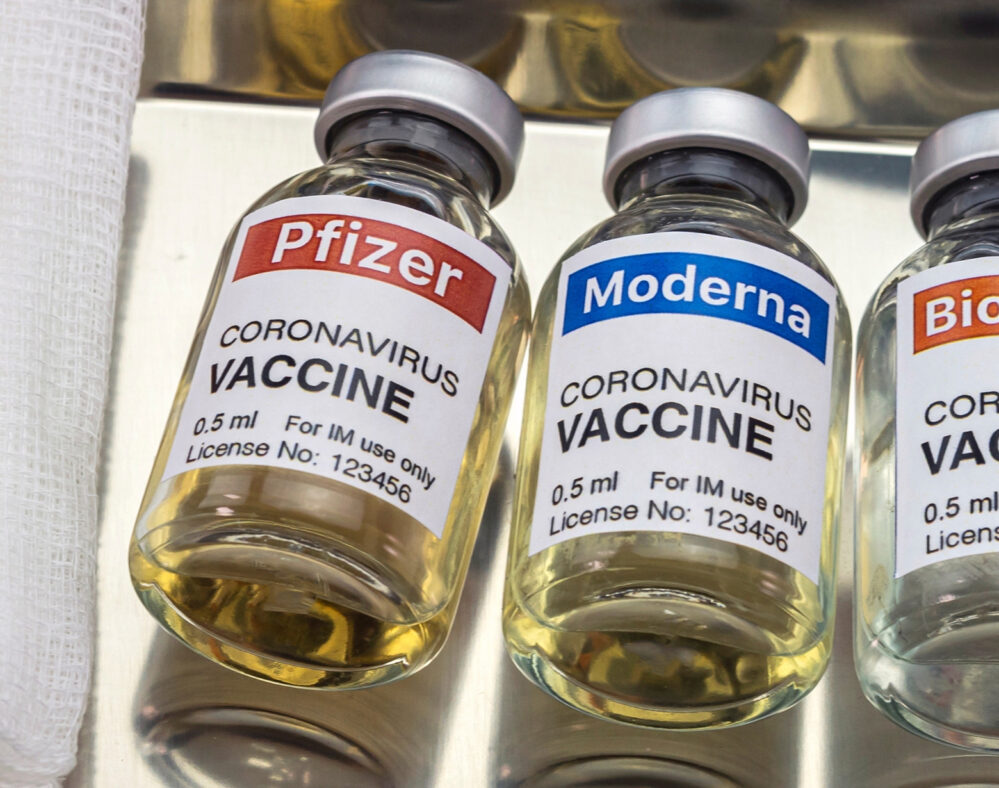 ¿Cuál vacuna es mejor? Moderna vs. Pfizer; este fue el resultado