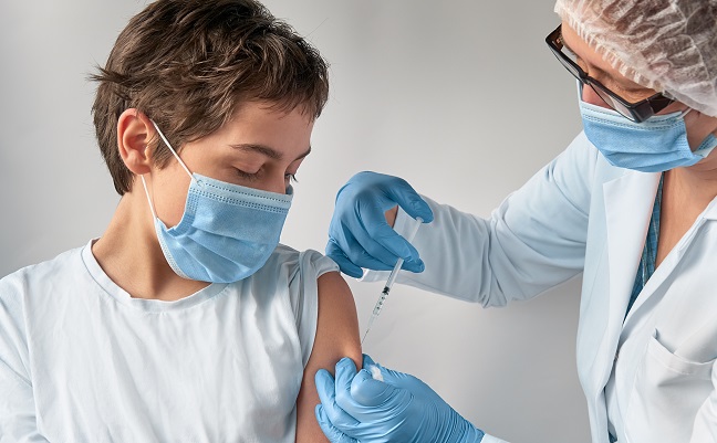 BioNTech Pfizer esperan vacunar a niños entre 5 y 11 años a partir de octubre