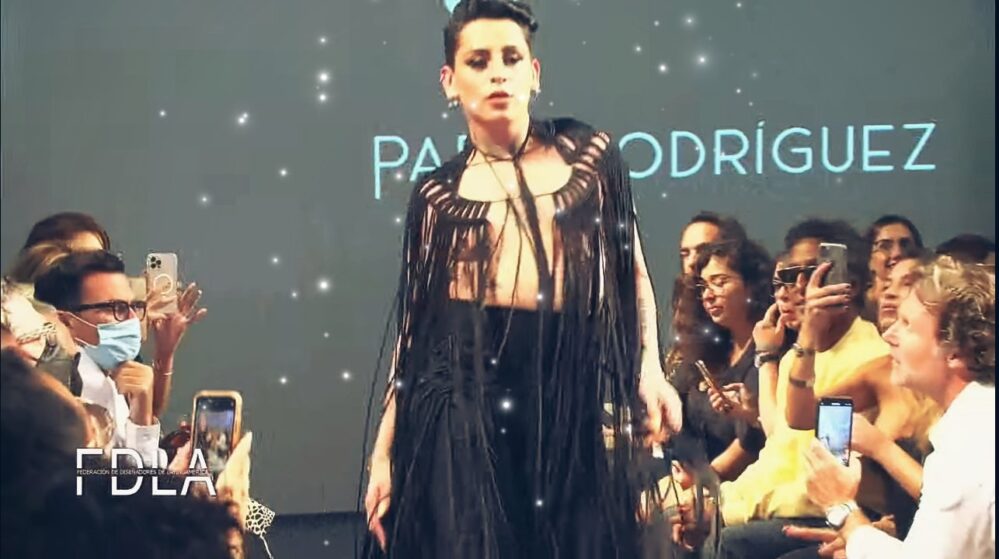 VIDEO: Kunno debuta el Fashion Week de New York de la mano de la diseñadora Paris Rodríguez