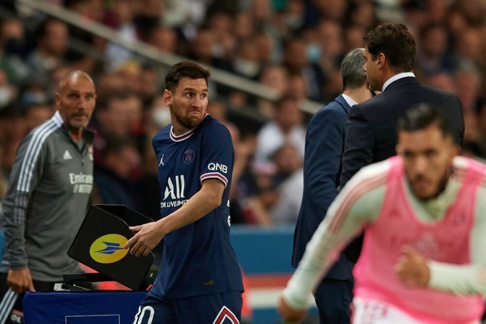 PSG: Messi se enoja con su director técnico Pochettino por sacarlo de la cancha