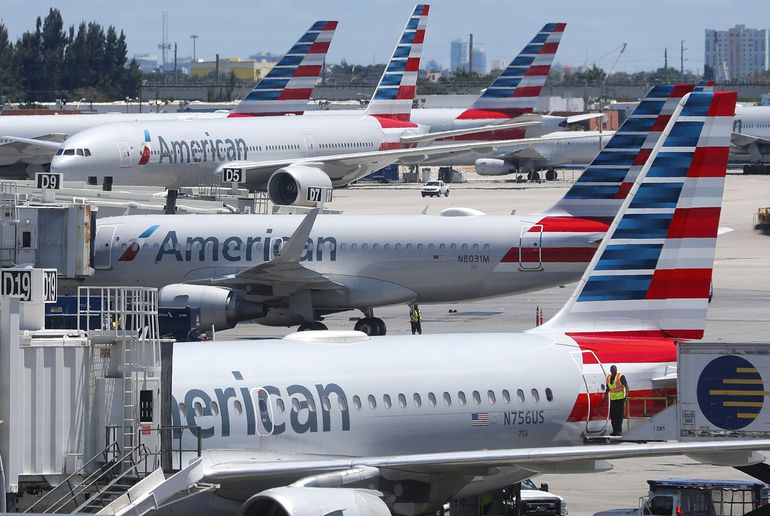 ¡Caos! American Airlines canceló 1,500 vuelos por falta de personal