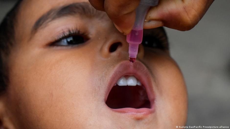 Ceden talibanes y permitirán vacunación contra poliomielitis de OMS y UNICEF