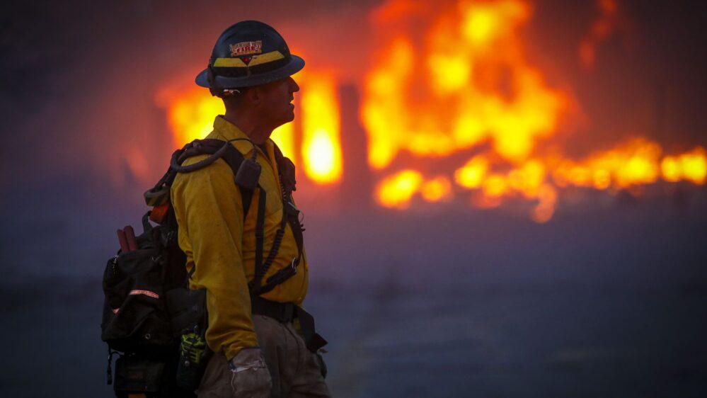 Emergencia: Incendios forestales arrasan con cientos de casas en Denver