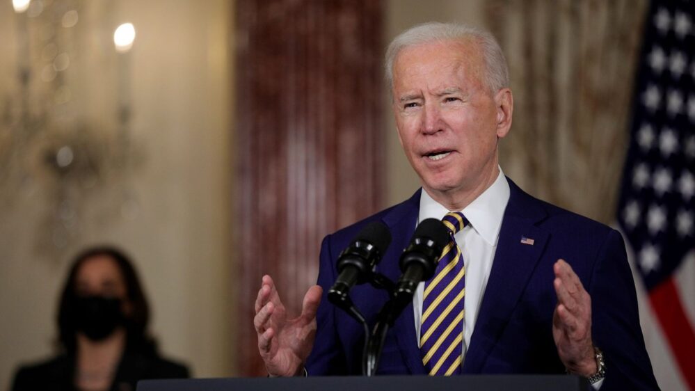 Por Omicron podrían saturarse los hospitales en Norteamérica: Joe Biden