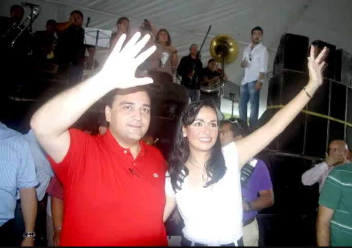 Renuncia Laura Fernández al PVEM y va por la gubernatura de Quintana Roo
