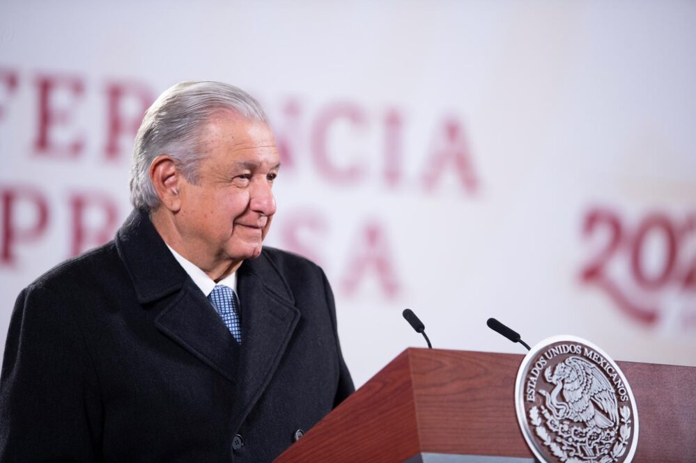 Obrador está «bajo tratamiento médico» y «recuperándose»: Adán Augusto López