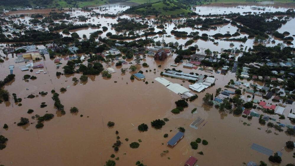 Terribles inundaciones afectan a Australia, evacúan 40,000 personas