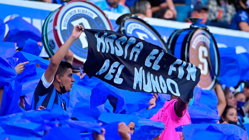 Un año de veto por violencia al estadio del Club Querétaro; los Gallos Blancos siguen vivos