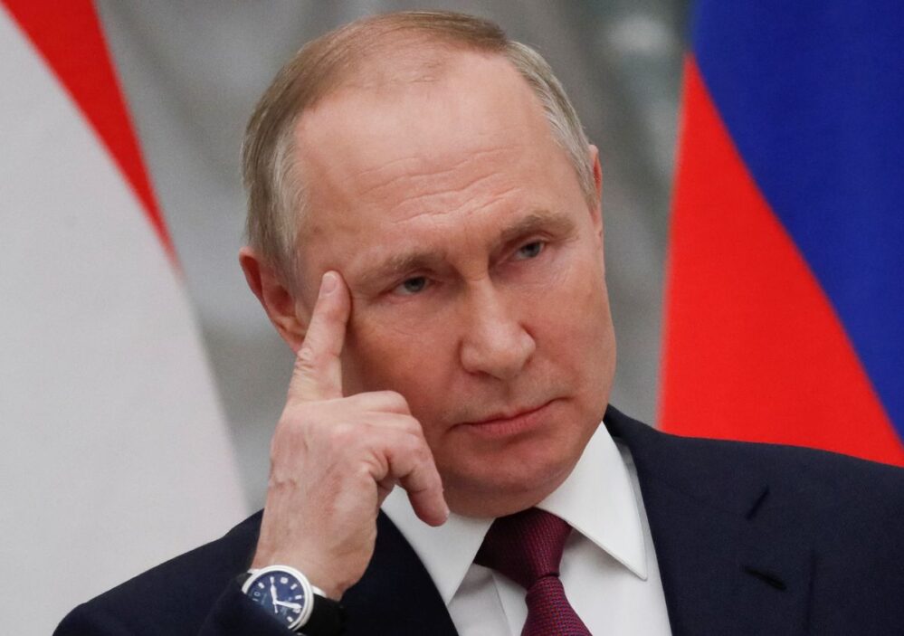 Sanciona Estados Unidos a hijas de Vladimir Putin y bloquea sus activos