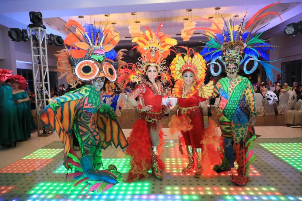 Exitoso evento con causa «Damas en Carnaval» en Playa del Carmen