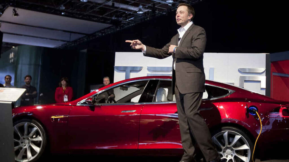 Amenaza Elon Musk con entrarle al negocio del litio por los altos precios