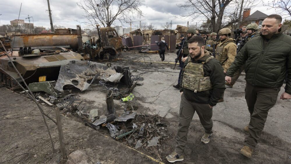 Ucrania: denuncia Zelenski crímenes de guerra en Bucha que serán reconocidos como genocidio