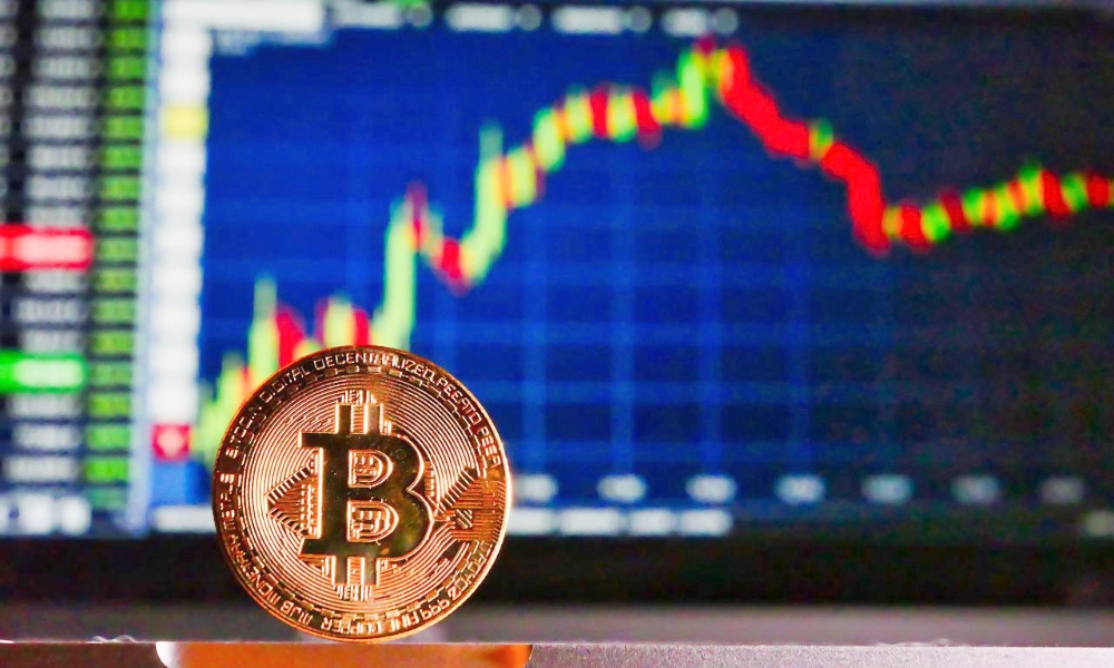 Cae Bitcoin por debajo de los 30,000 dólares