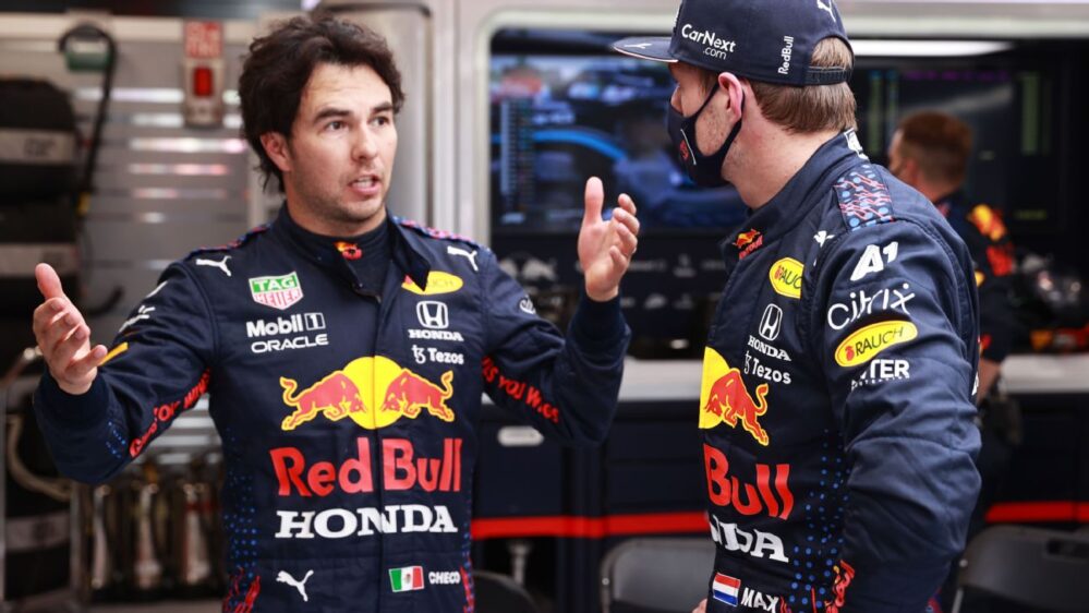 Red Bull admite ‘error’ con Verstappen para ayudar a Checo y… levanta más polémica