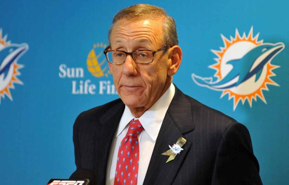 NFL suspende a dueño de Dolphins y les quita selecciones del draft