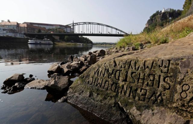 El macabro mensaje de los ríos sin agua de Europa: «Si me ves, llora» revelan «piedras del hambre»