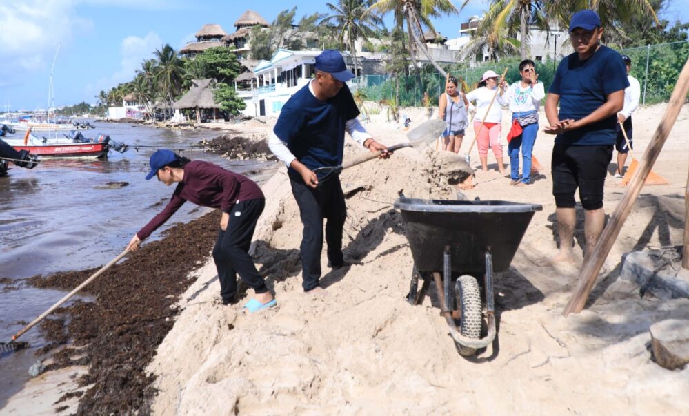 El gobierno municipal de Solidaridad rescata la playa El Recodo