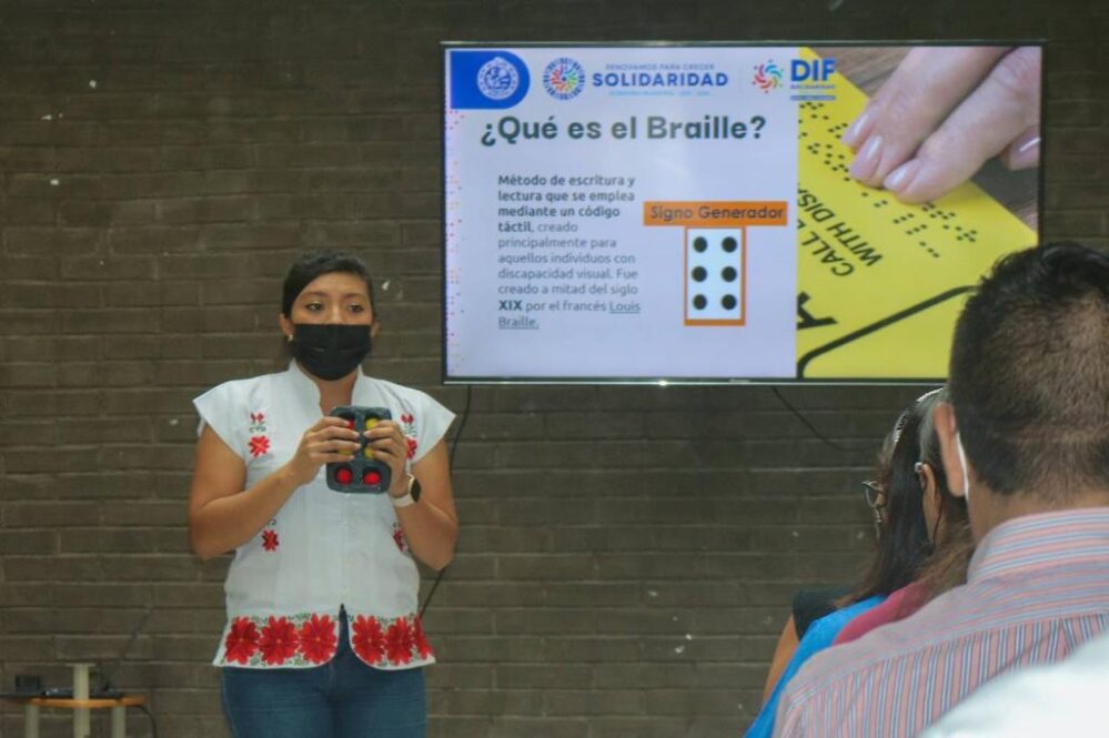 DIF Solidaridad inaugura taller de enseñanza de Braille