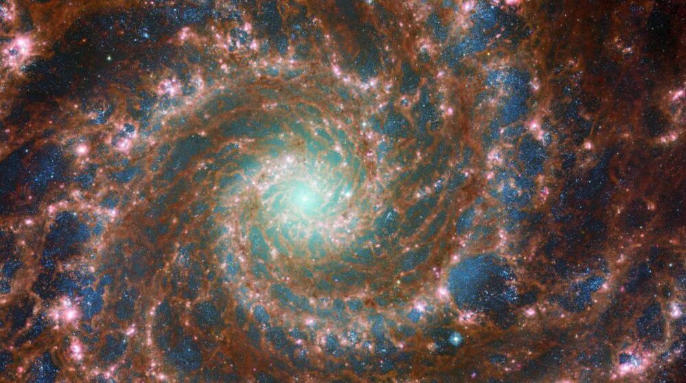 Revela el telescopio James Webb nuevos detalles del corazón de la Galaxia Fantasma