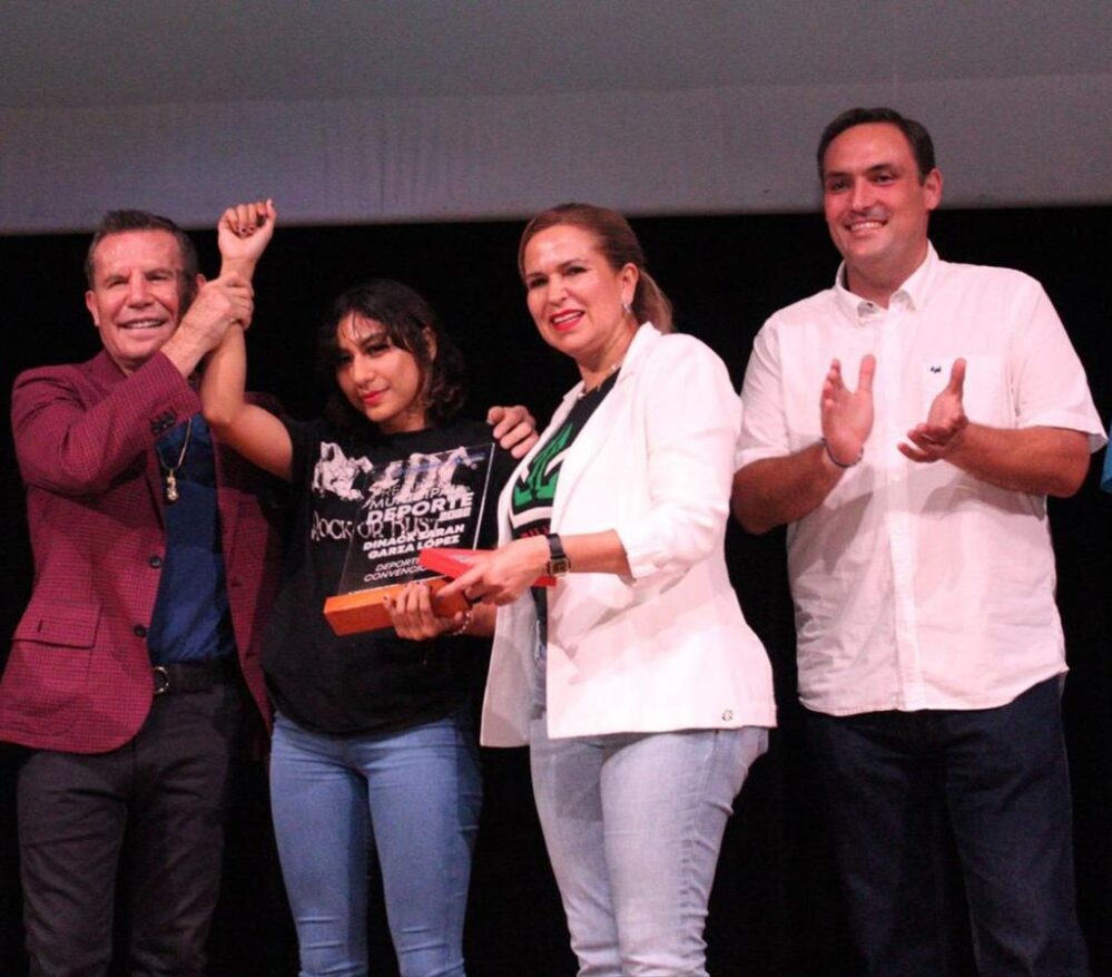 Reconoce Lili Campos junto con Julio César Chávez lo mejor del deporte 2022 Solidaridad