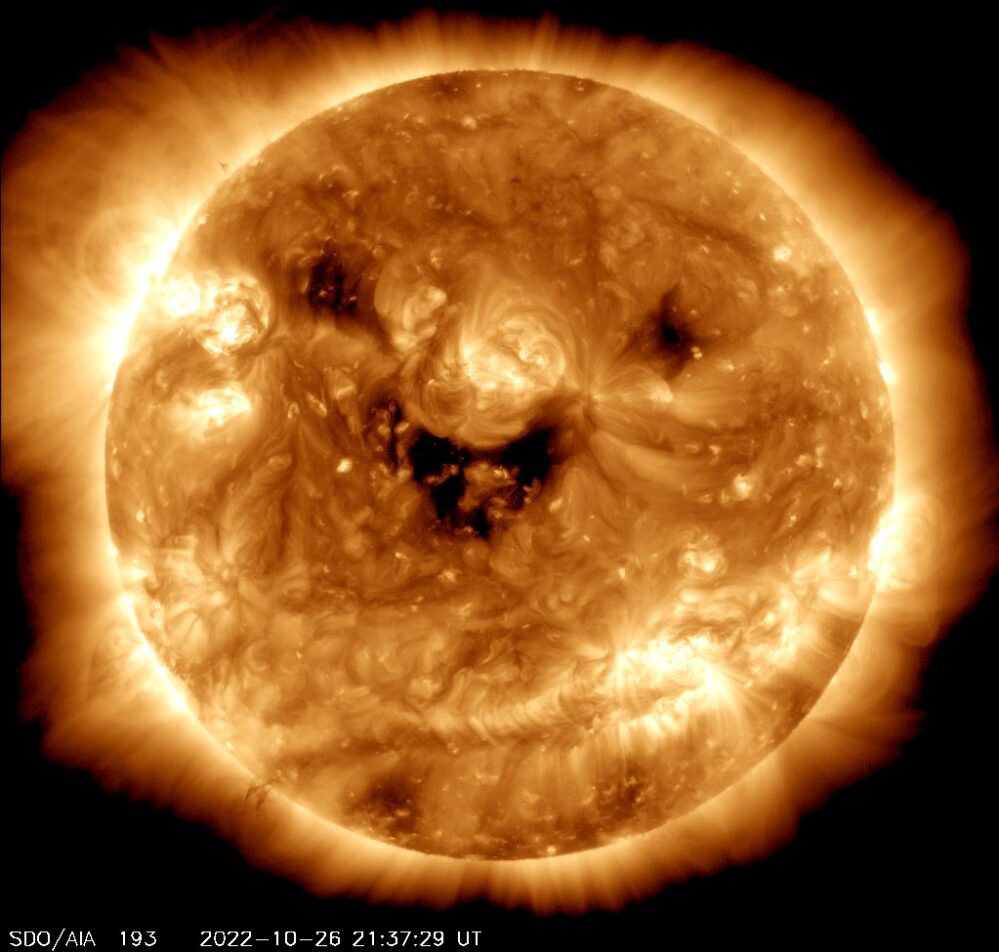 VIDEO: extraña sonrisa del Sol, la NASA capta esta curiosa imagen