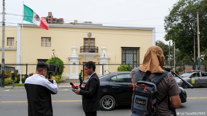 Perú declara persona ‘no grata’ al embajador mexicano y lo expulsa del país