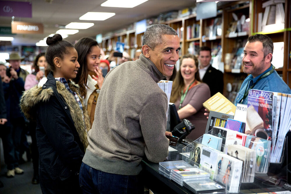 Obama comparte sus películas y libros favoritos de este 2022